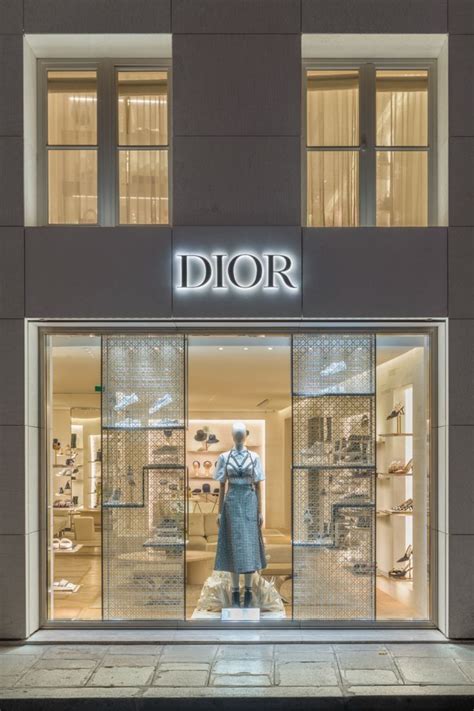 dior rue du rino 60